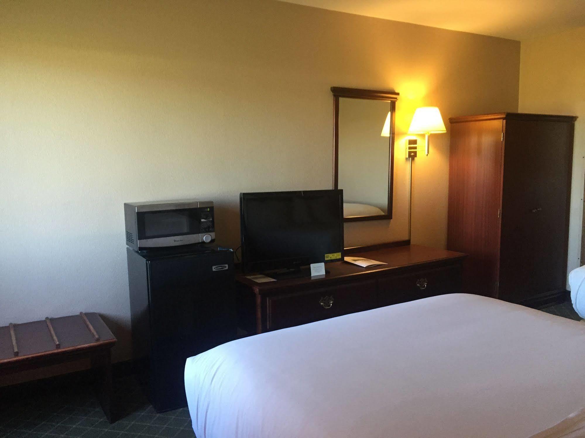 Briarwood Inn - Sparta ภายนอก รูปภาพ