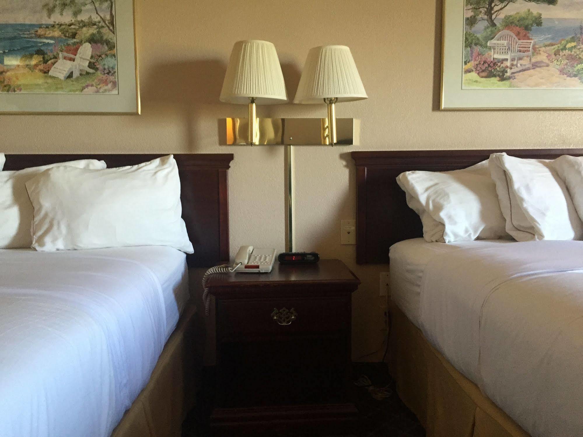 Briarwood Inn - Sparta ภายนอก รูปภาพ