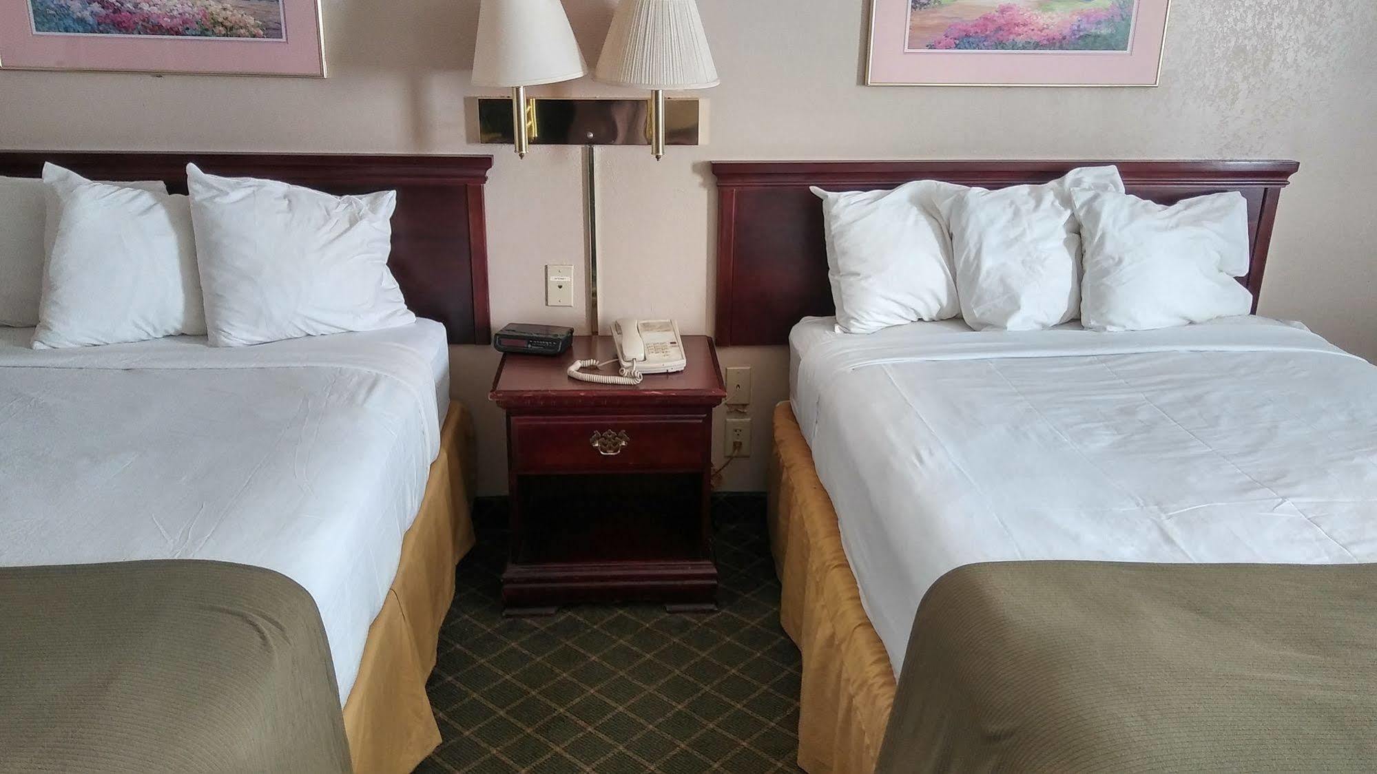 Briarwood Inn - Sparta ภายนอก รูปภาพ